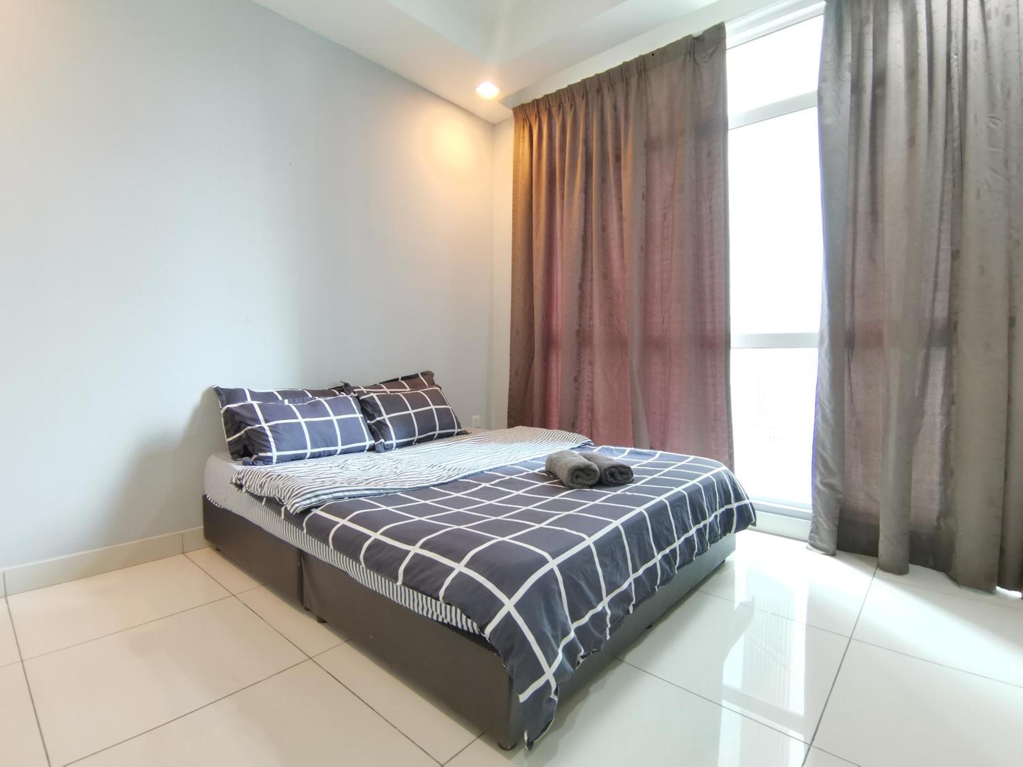 Homestay2 @ Sungai Besi, *