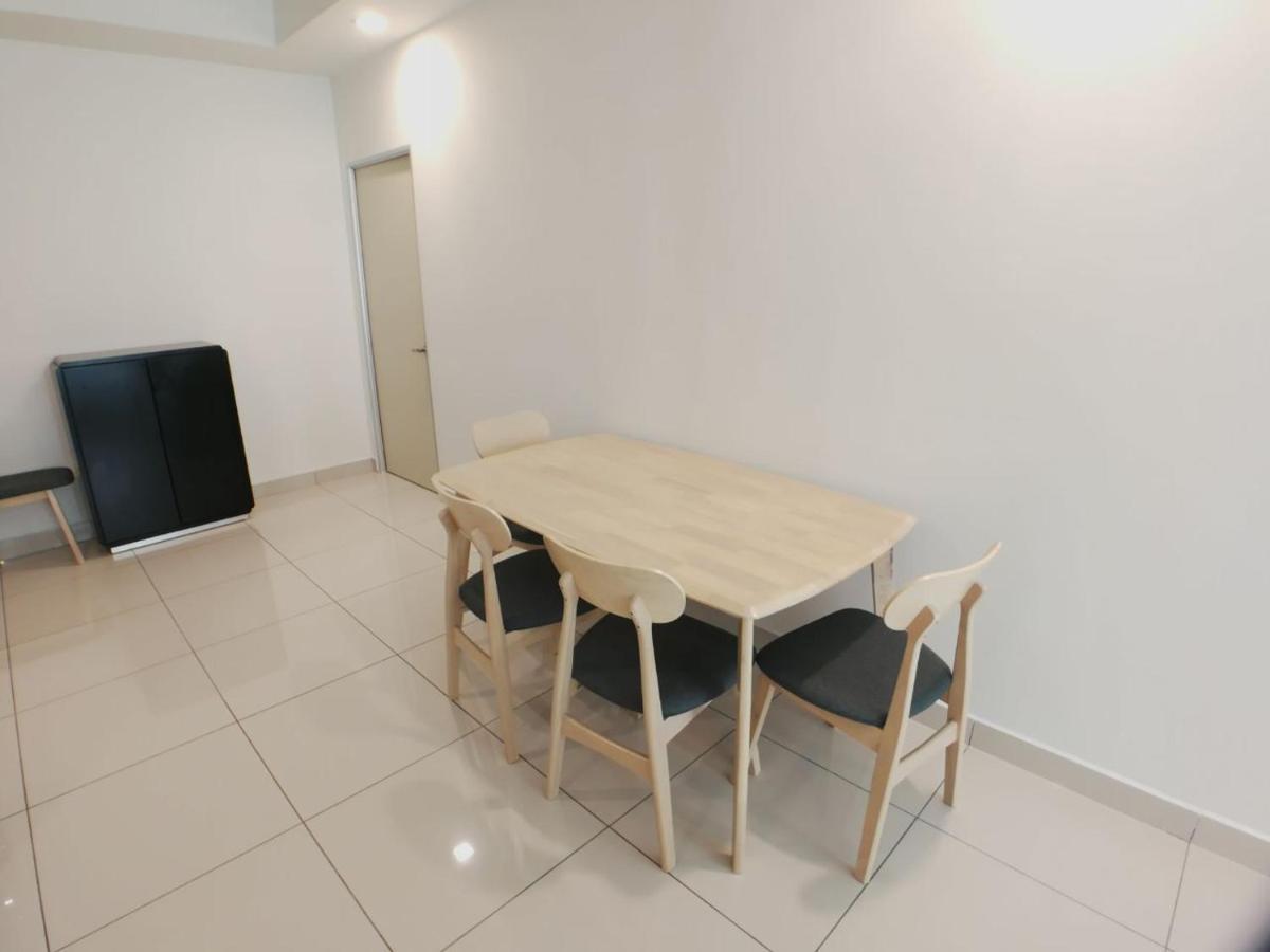 Homestay2 @ Sungai Besi, Apartment