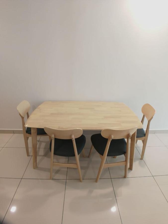 Homestay2 @ Sungai Besi, Apartment *
